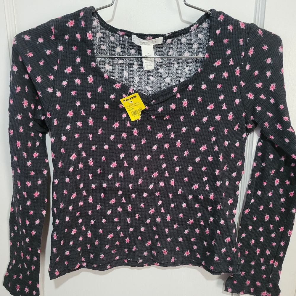 Full Tilt Black and Pink Flower Pattern Long Sleeve Top SZ L